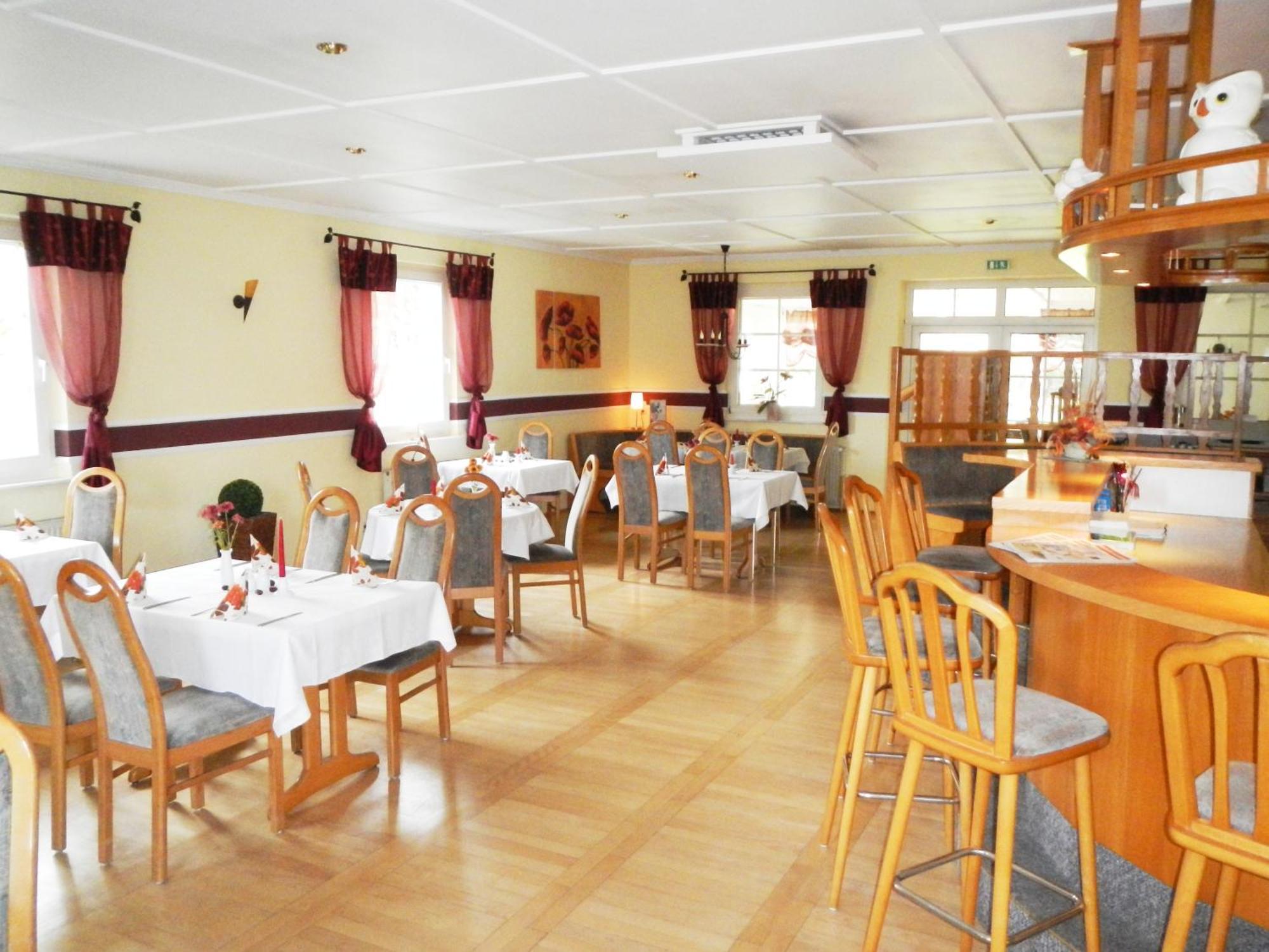 Kastanienhof Hotel Garni Zinnowitz Buitenkant foto
