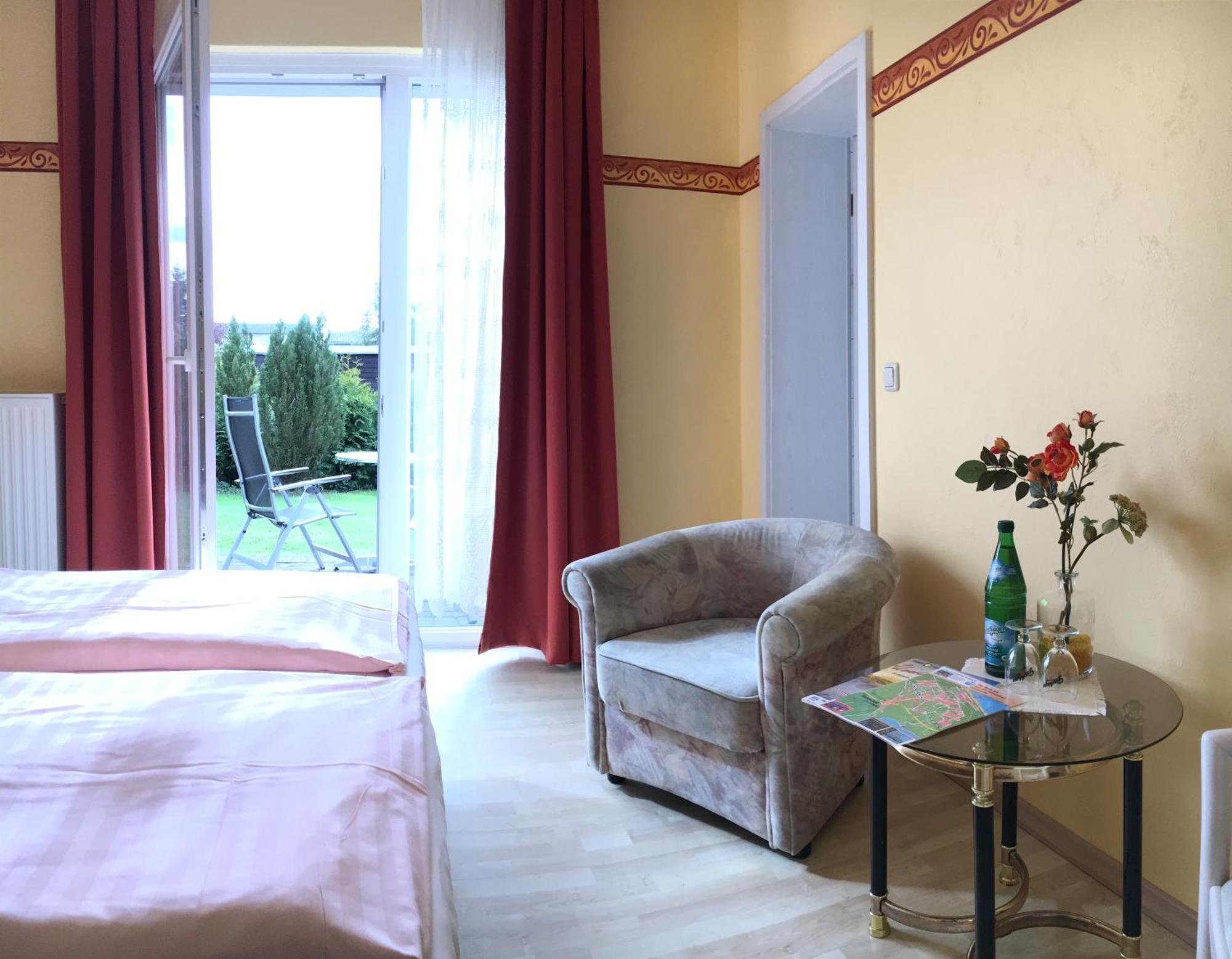 Kastanienhof Hotel Garni Zinnowitz Buitenkant foto