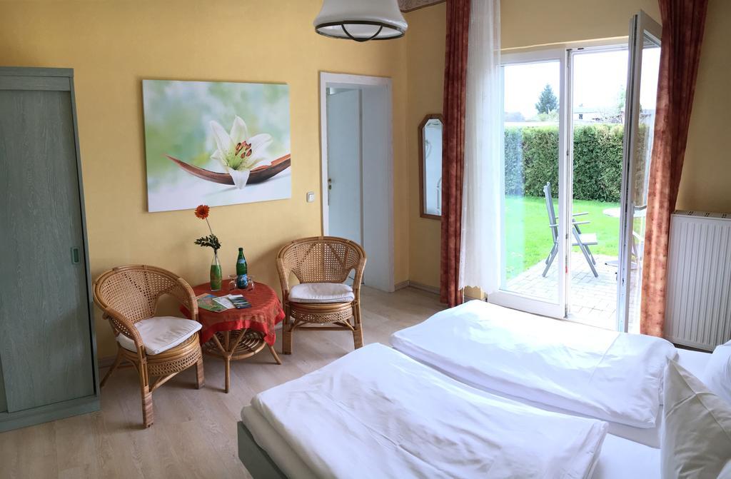 Kastanienhof Hotel Garni Zinnowitz Buitenkant foto