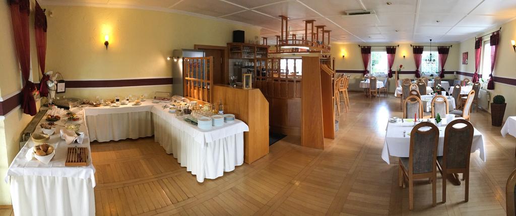 Kastanienhof Hotel Garni Zinnowitz Buitenkant foto